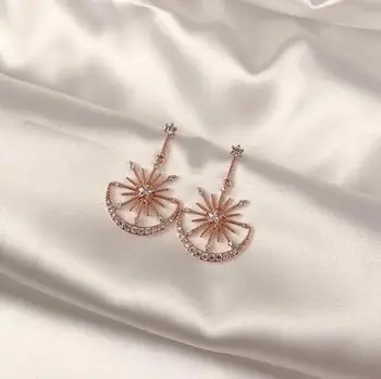 2020 Novi korejski modni stil luxury gold rose zlato zvezde, luna nosorogovo oblikovalec uhani za ženske, nakit