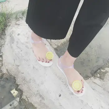 2020 poletje novi korejski sandali ženske srčkan limonin sadje flip-flop sandali seaside počitnice plaži čevlji