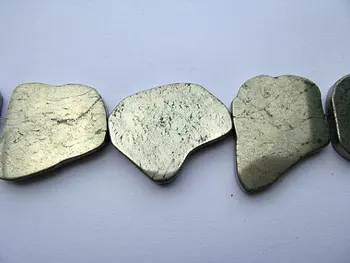 2strands Naravnih pyrite kristalno freeform slab nuggets pyrite železa zlato pyrite kroglice 15-60 mm