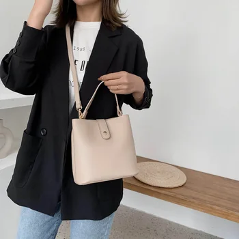 Čezmejni trgovini jeseni in pozimi leta 2020 divje moda dekle messenger torba retro vedro vreča torbici