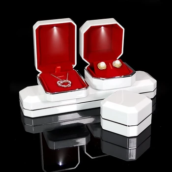 Luksuzni Lak Konča Poročni Prstan Uhani Polje z Rdečo Notranje Plastike, Ogrlico, Obesek, LED Luč Nakit Primeru