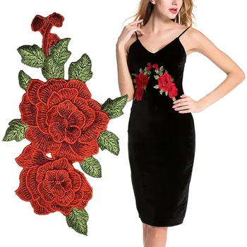 Vroče Prodaje 1Pair Ženske Dekoracijo Novo Sew-na Rdeče Rose Šivanje Obliži DIY Oblačila Dodatki Vezenje Nalepka