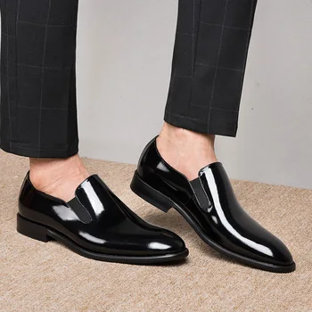 Pristen Krava Usnjeni Čevlji Moški Luksuzni Loafers Slip-On Business Casual Čevlji Jeseni Mode Novo Pisarno Črno Obleko Čevlji